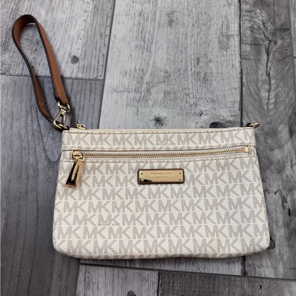 MICHAEL Michael Kors Handbags - Michael Kors Wristlet White with Gold Hardware Purse Bag